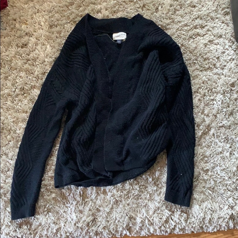 Black universal thread cardigan